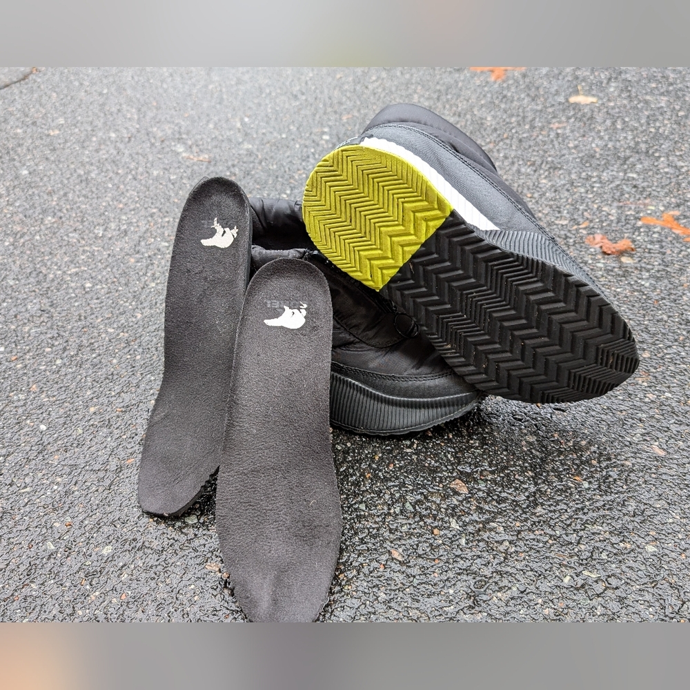 Sorel Women's Out 'N About III Puffy Zip Boot (EUC) - Picture 9 of 10